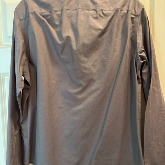 Untuckit Dress Shirt - Picture 3 of 3